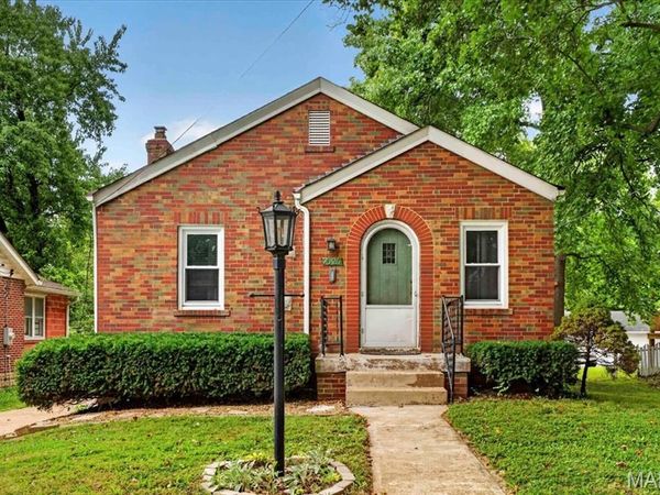 7626 Fairham Avenue, University City, MO 63130