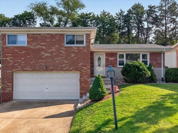 1143 Mary Candace Lane, St Louis, MO 63125