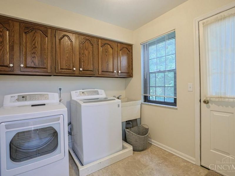 2241 Donnington Lane, Anderson Township, OH 45244 Photo 25
