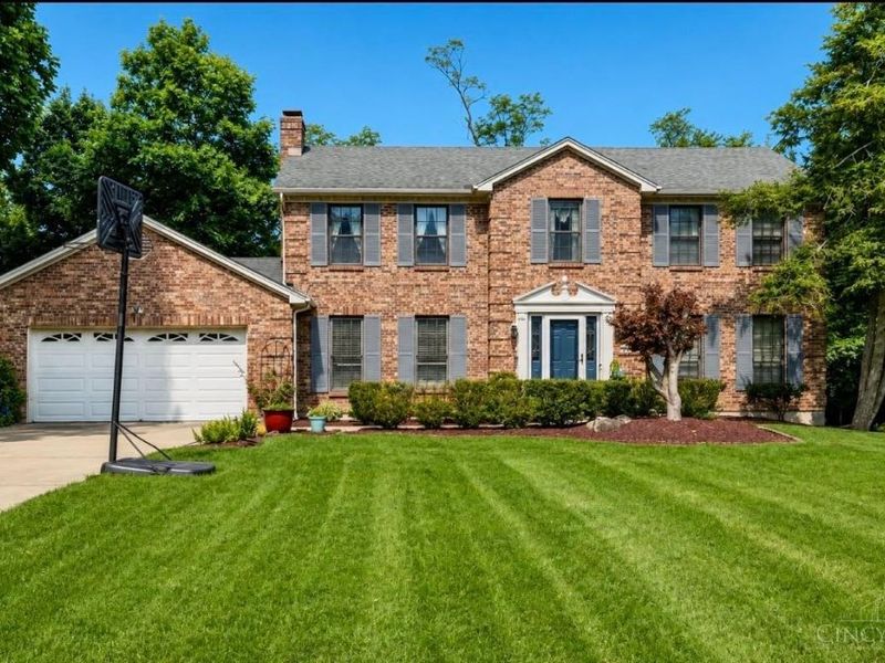 2241 Donnington Lane, Anderson Township, OH 45244 Photo 3