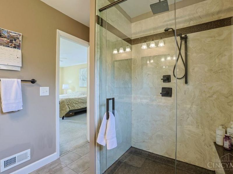 2241 Donnington Lane, Anderson Township, OH 45244 Photo 32