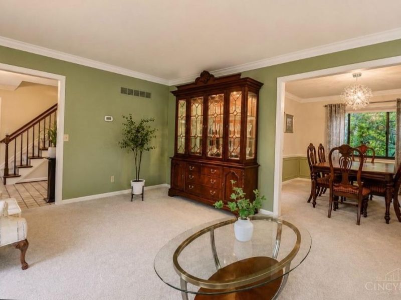 2241 Donnington Lane, Anderson Township, OH 45244 Photo 9