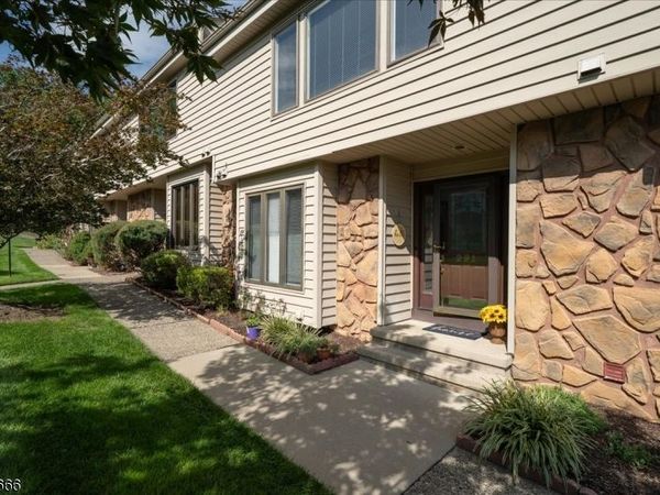 291 Cheyenne Rd, Andover, NJ 07848