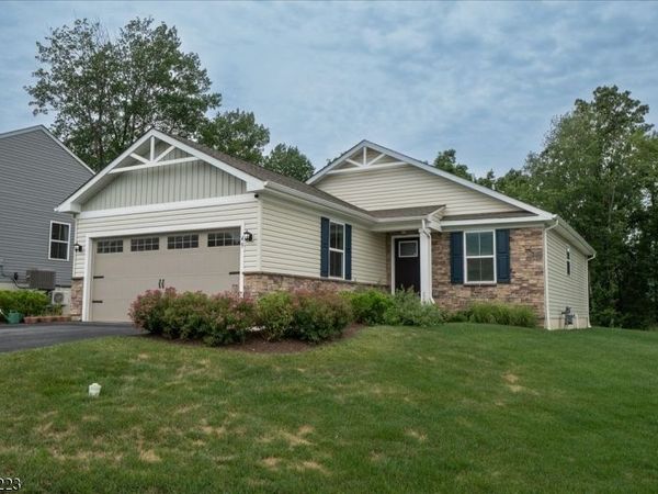49 Coventry Rd, Hardyston, NJ 07419
