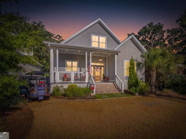 311 Peachtree Street, St Simons Island, GA 31522