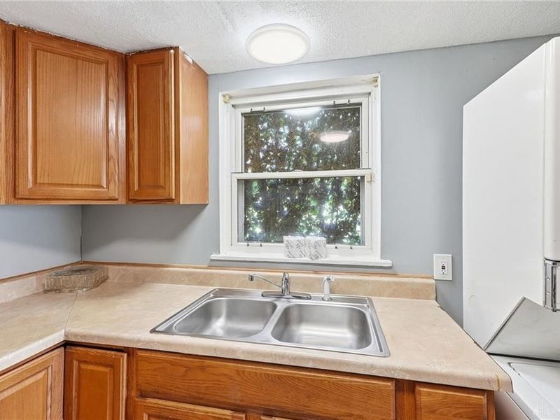 945 Vernon Drive, Dayton, OH 45402 Photo 9