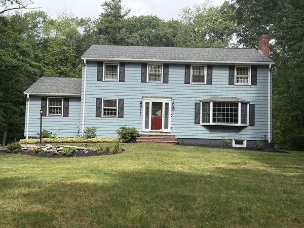 3 Hackney Cir, Andover, MA 01810