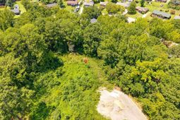 1001 Chartel Circle  photo 4