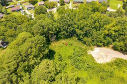 1001 Chartel Circle  photo 4