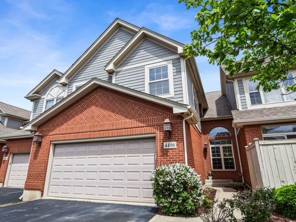 4406 Lainie Circle , Glenview, IL 60026