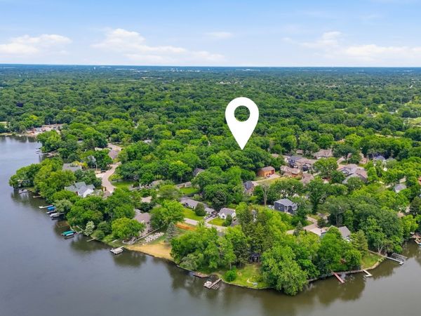 24011 N Valley Road , Lake Zurich, IL 60047