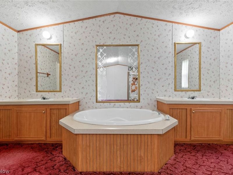 8472 Azalea Road SW, Dennison, OH 44621 Photo 27