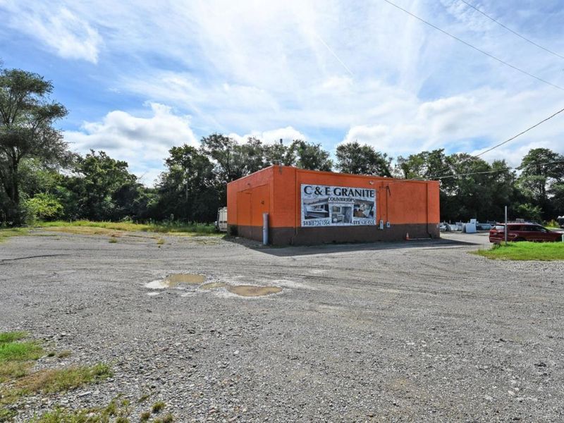 395 W North Bend Road, Cincinnati, OH 45216 Photo 7