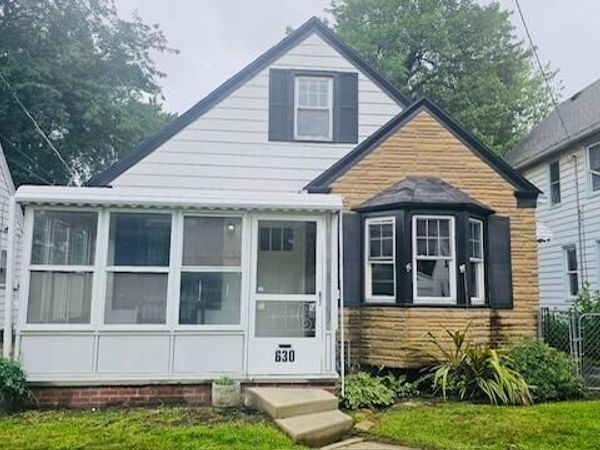 630 Barclay Drive , Toledo, OH 43609