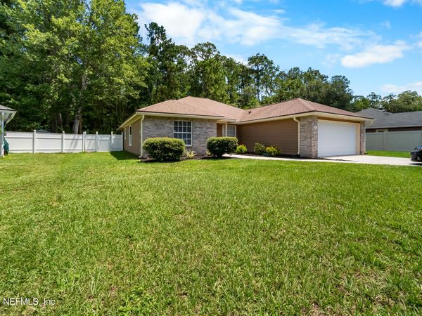 618 HIBERNIA OAKS Drive, Fleming Island, FL 32003
