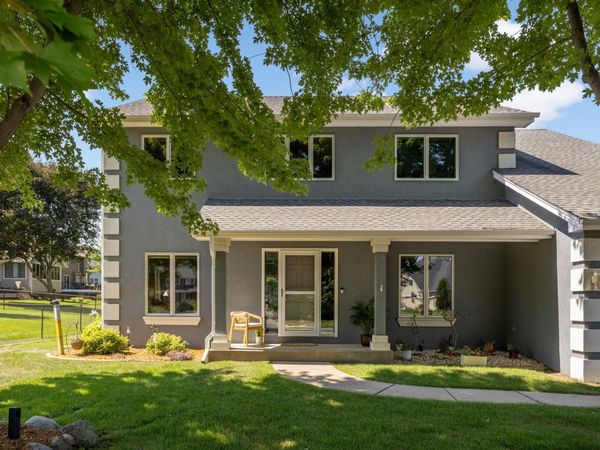 527 Hackmore Drive, Eagan, MN 55123