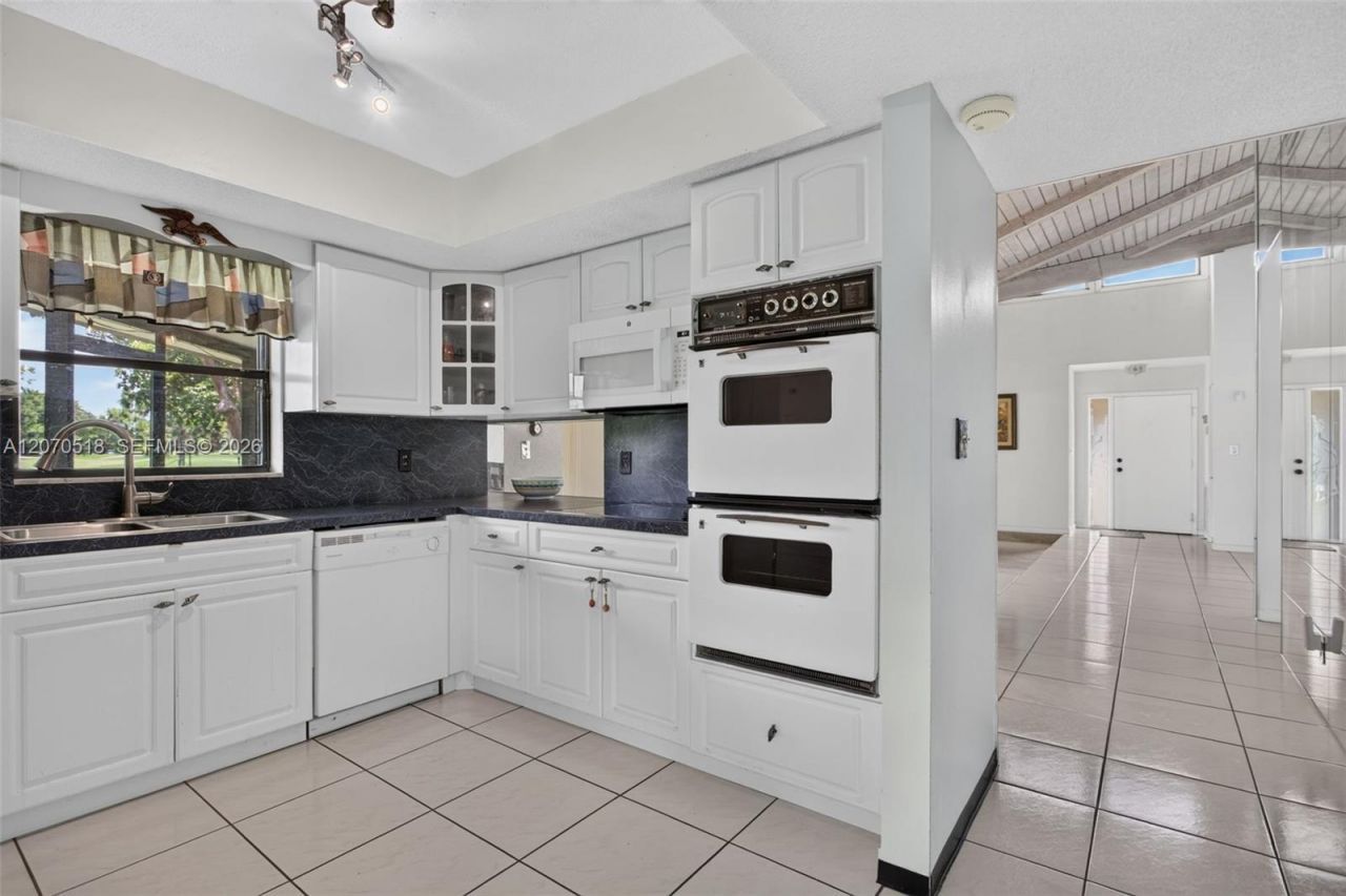 7844 Beechfern Cir , Unit 41, Tamarac, FL 33321 Photo