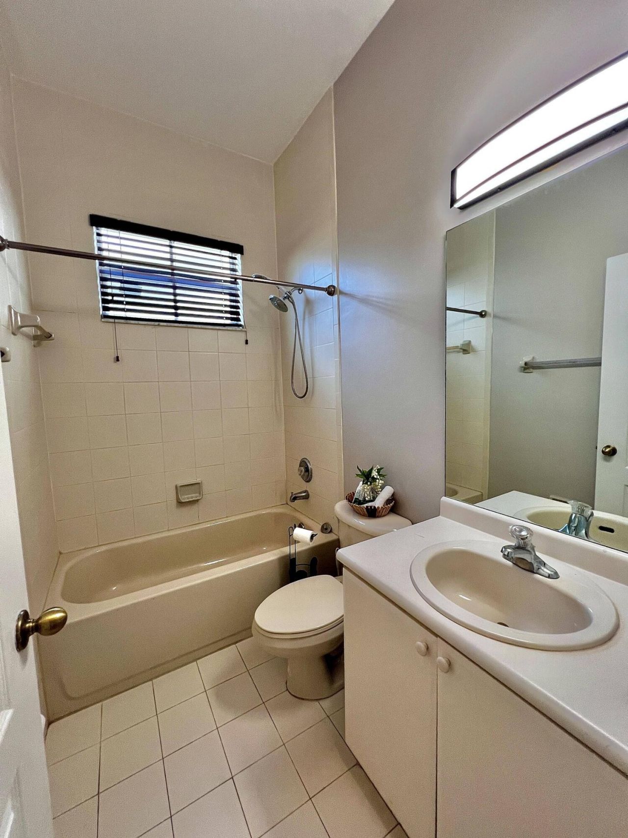 8874 NW 182nd Street, Hialeah, FL 33018 Photo