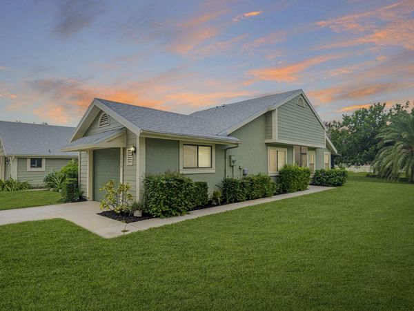 1566 SE Dewberry Court, Port St. Lucie, FL 34952