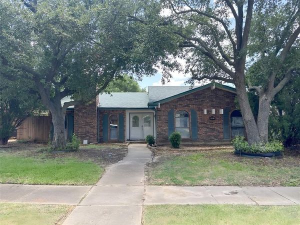 5229 Pruitt Drive, The Colony, TX 75056