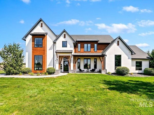 2972 N Ballantyne Ln, Eagle, ID 83616