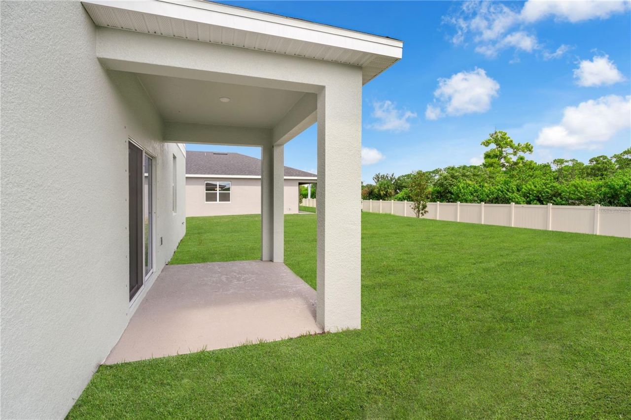 12837 Trovita Drive , Grand Island, FL 32735 Photo
