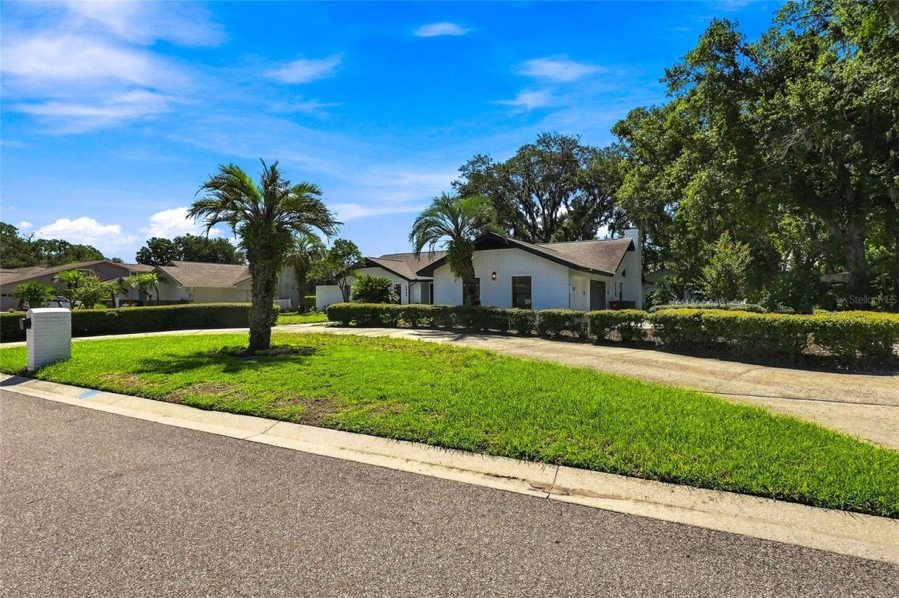 2889 Hammock Drive, Plant City, FL 33566 Photo