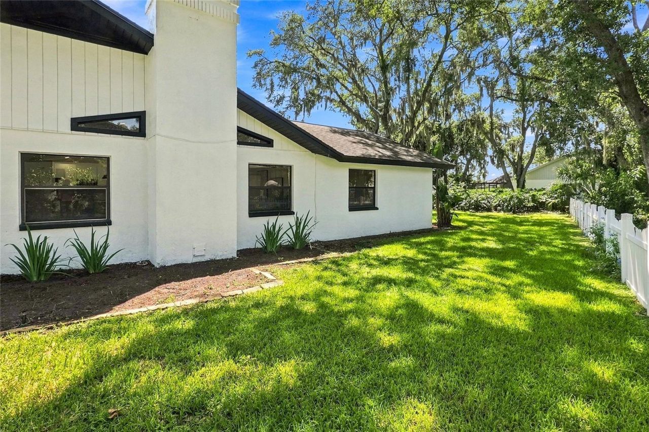 2889 Hammock Drive, Plant City, FL 33566 Photo