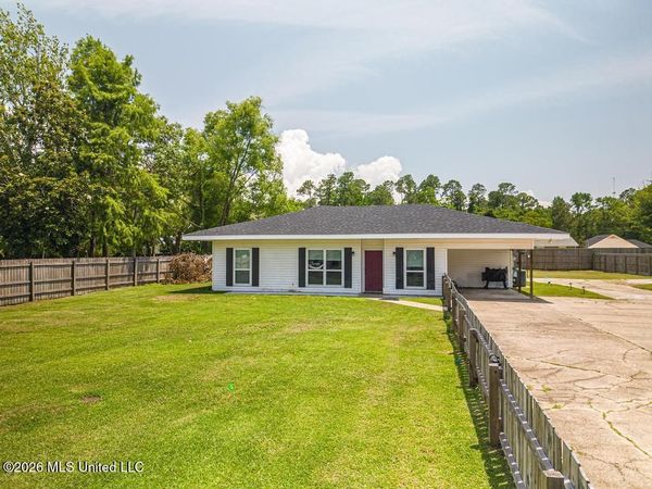 410 Old Spanish Trail, Waveland, MS 39576