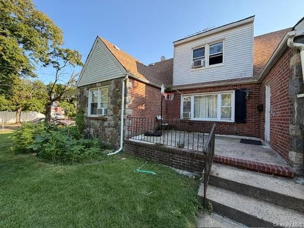 134 Stuart Avenue, Valley Stream, NY 11580
