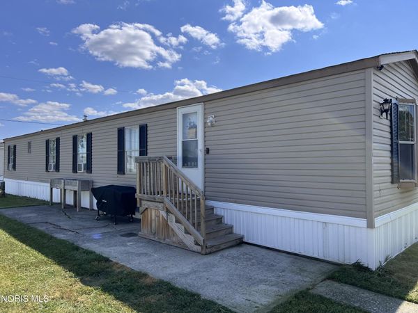 6909 N State Route 66 , Defiance, OH 43512