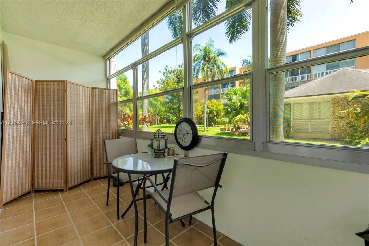 233 NE 14th Ave , Unit 108, Hallandale Beach, FL 33009 Photo