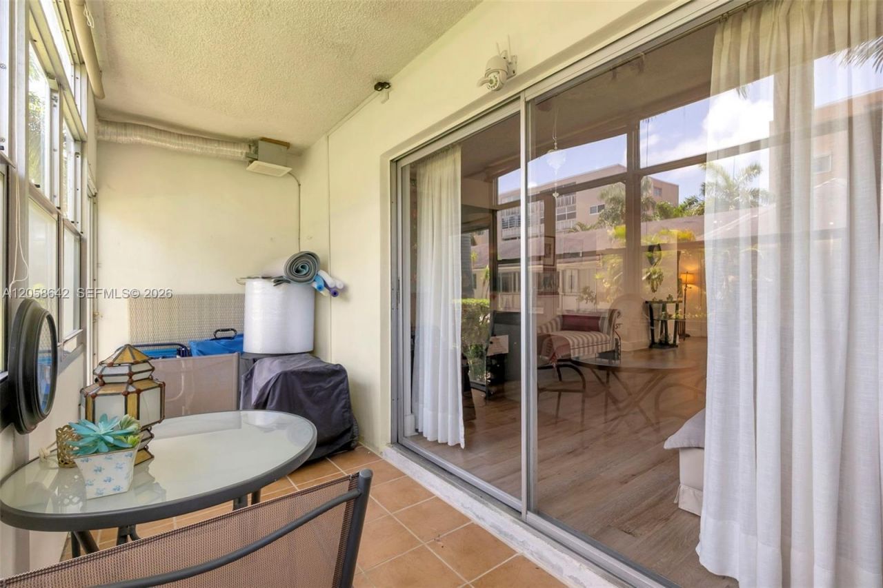 233 NE 14th Ave , Unit 108, Hallandale Beach, FL 33009 Photo