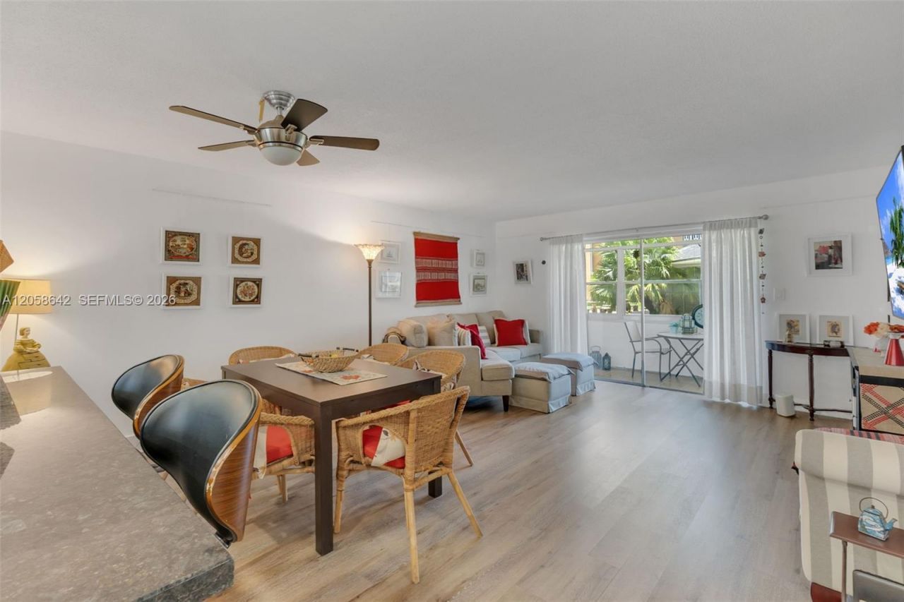 233 NE 14th Ave , Unit 108, Hallandale Beach, FL 33009 Photo