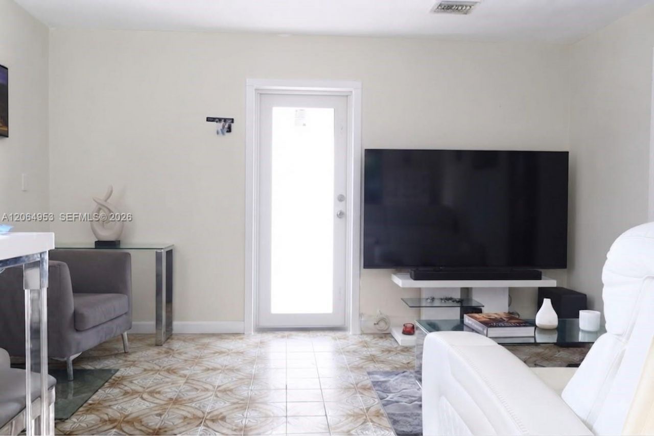 4330 NW 203rd Ter , Miami Gardens, FL 33055 Photo