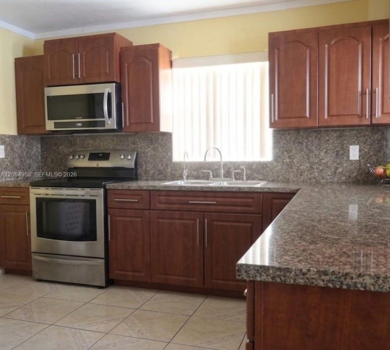 4330 NW 203rd Ter , Miami Gardens, FL 33055 Photo