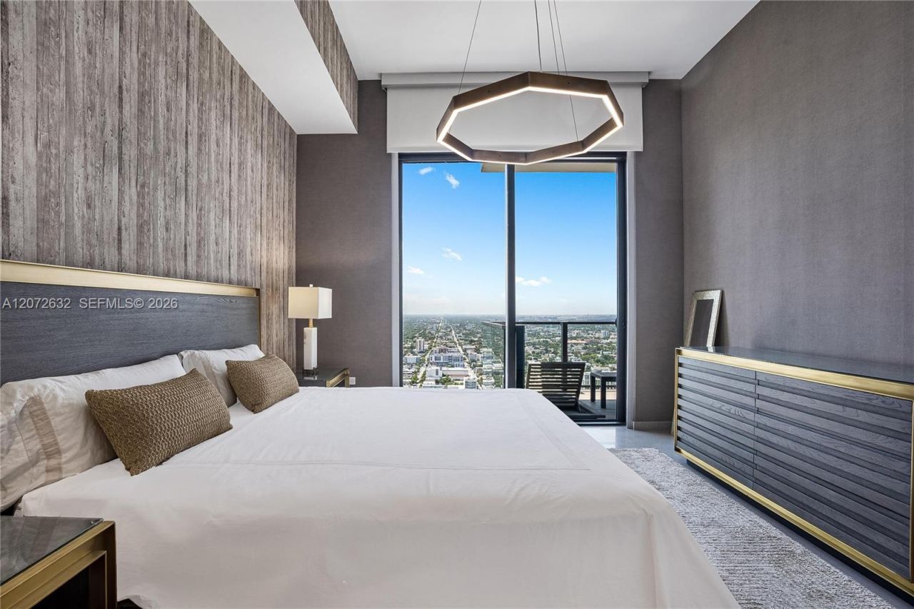 88 SW 7th St, Unit 4006, Miami, FL 33130 Photo