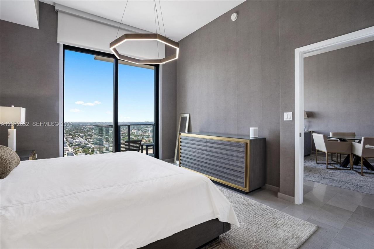 88 SW 7th St, Unit 4006, Miami, FL 33130 Photo