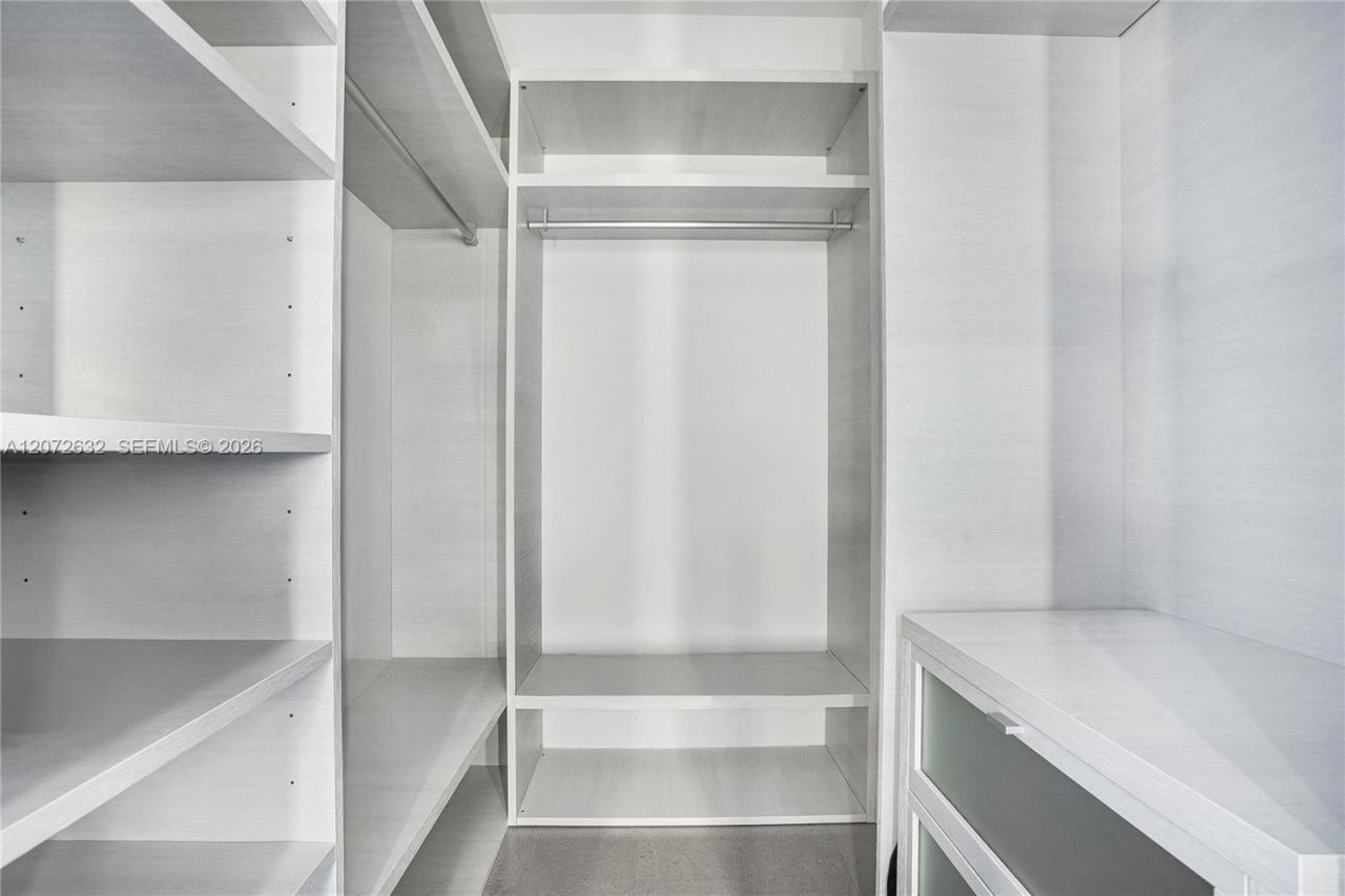 88 SW 7th St, Unit 4006, Miami, FL 33130 Photo