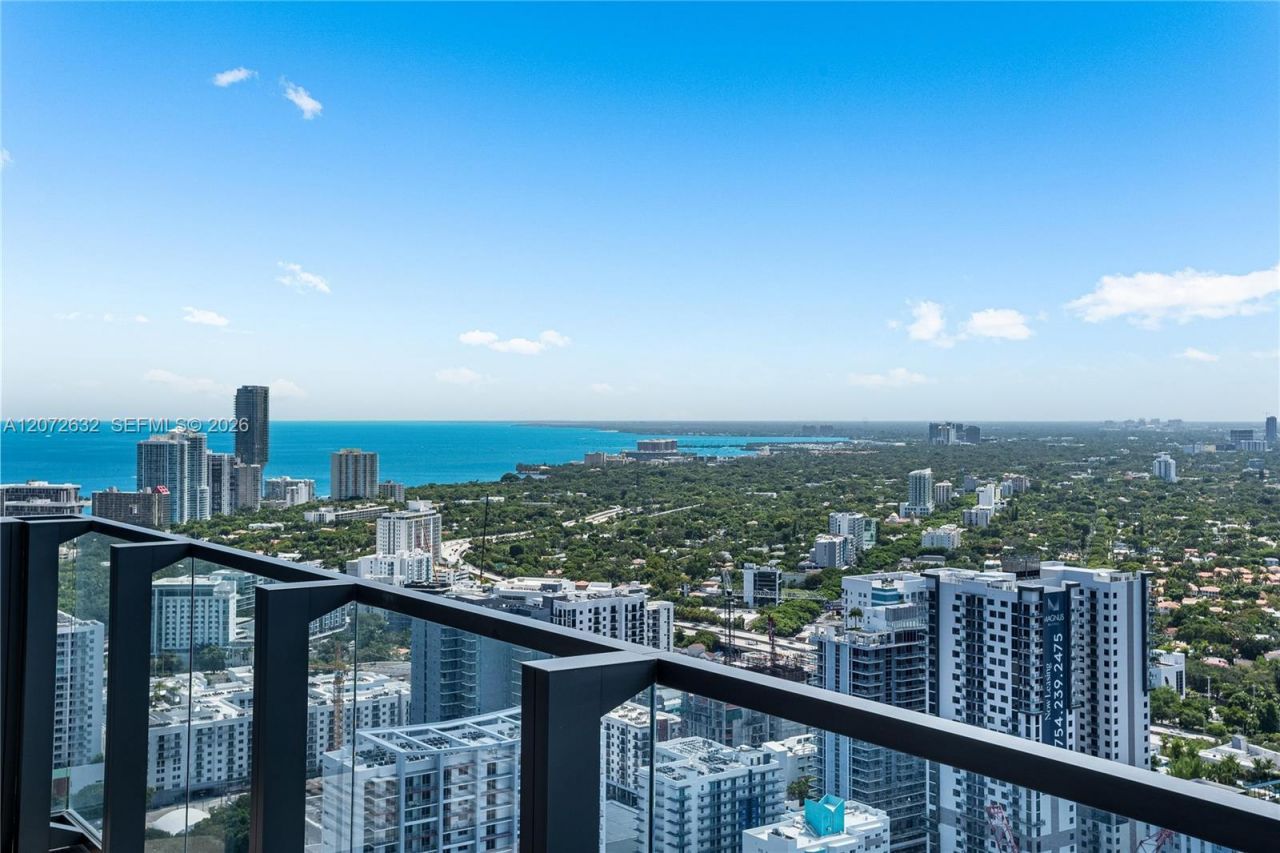 88 SW 7th St, Unit 4006, Miami, FL 33130 Photo