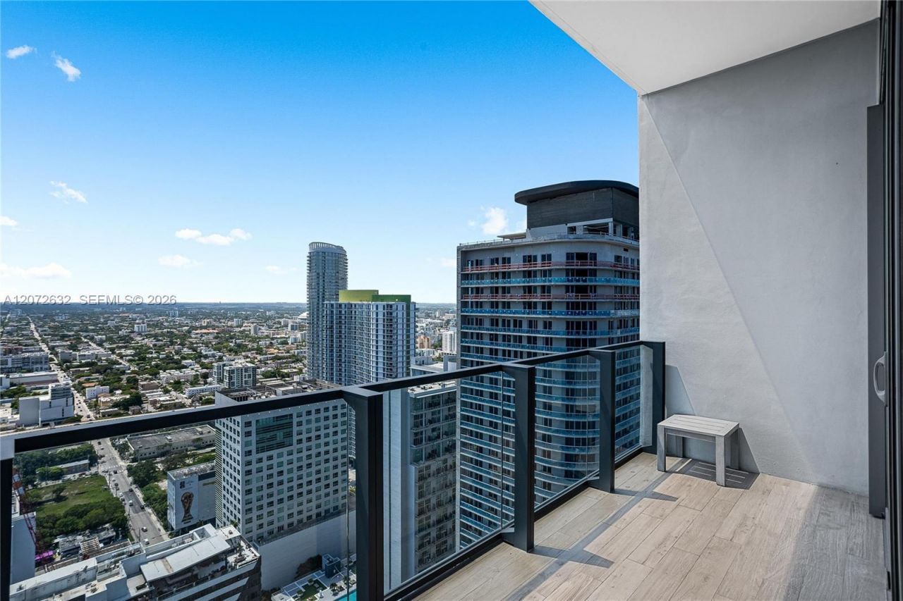 88 SW 7th St, Unit 4006, Miami, FL 33130 Photo