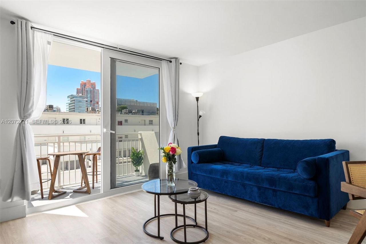 345 Ocean Dr , Unit 610, Miami Beach, FL 33139 Photo