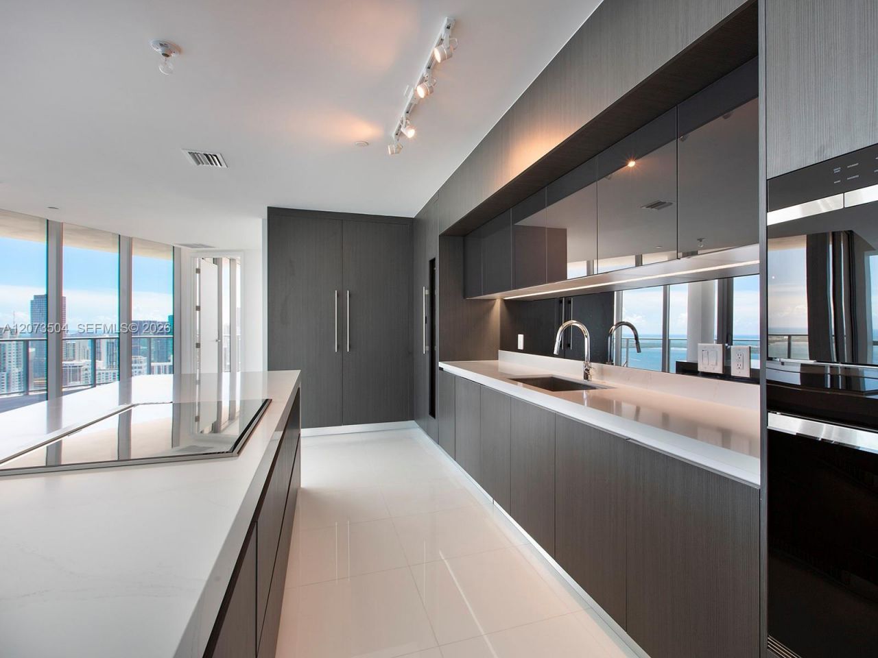 851 NE 1st Ave , Unit PH5011, Miami, FL 33132 Photo