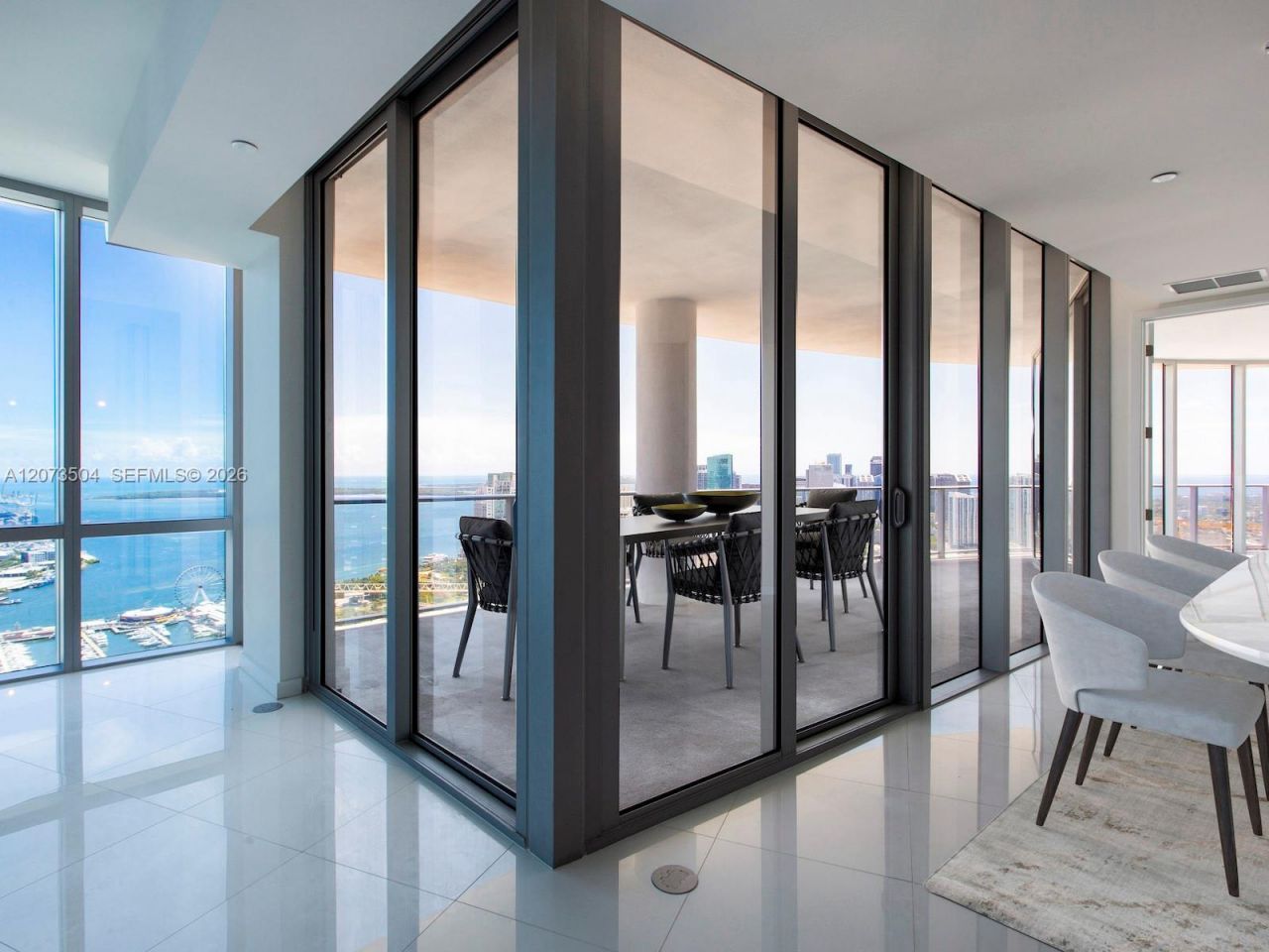 851 NE 1st Ave , Unit PH5011, Miami, FL 33132 Photo