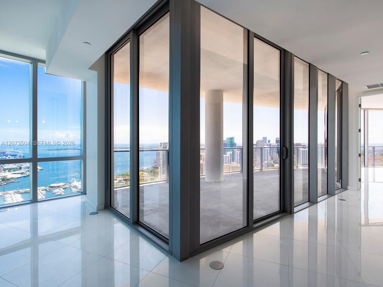 851 NE 1st Ave , Unit PH5011, Miami, FL 33132 Photo