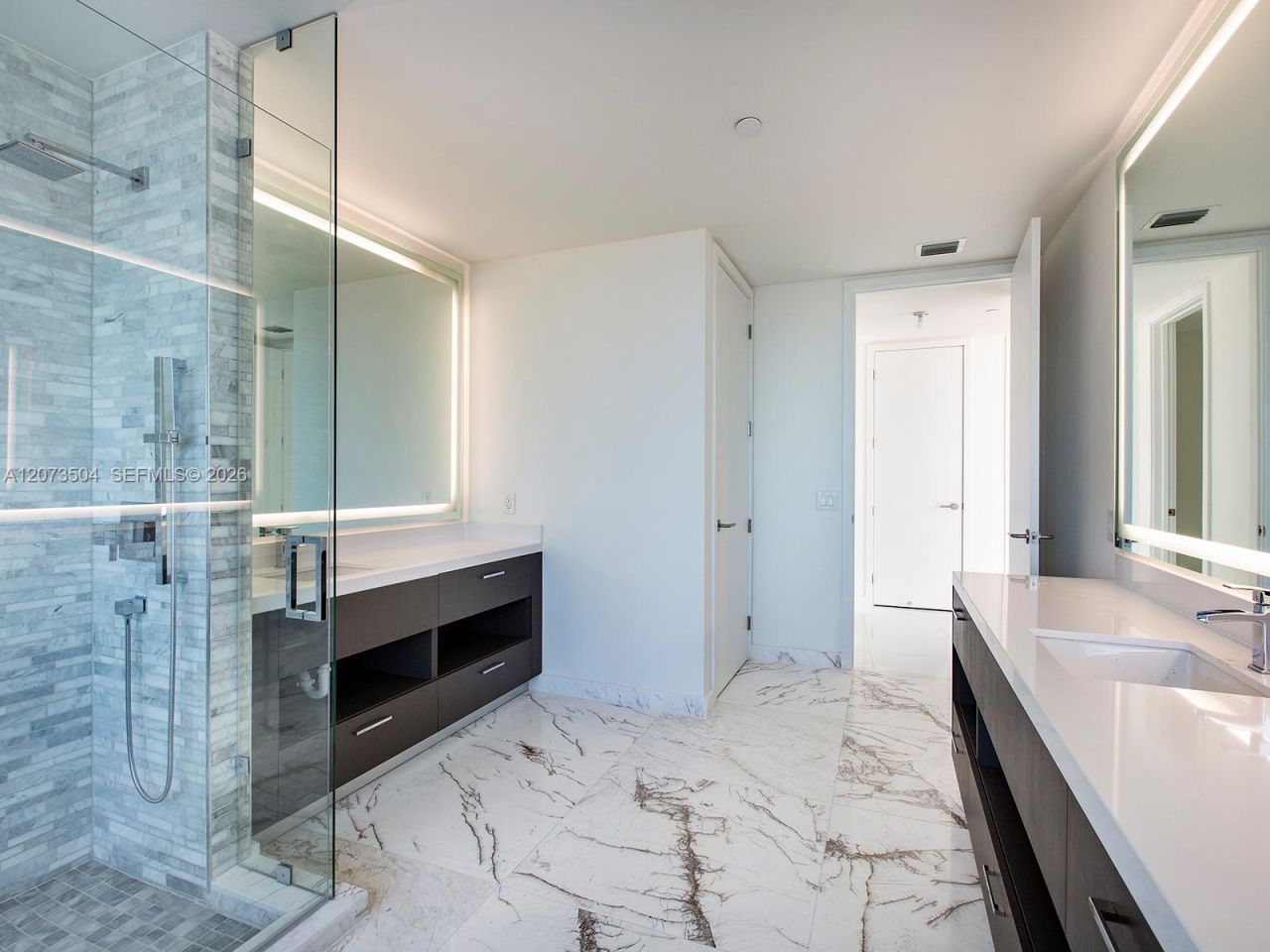 851 NE 1st Ave , Unit PH5011, Miami, FL 33132 Photo