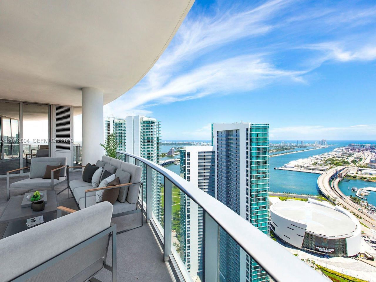 851 NE 1st Ave , Unit PH5011, Miami, FL 33132 Photo