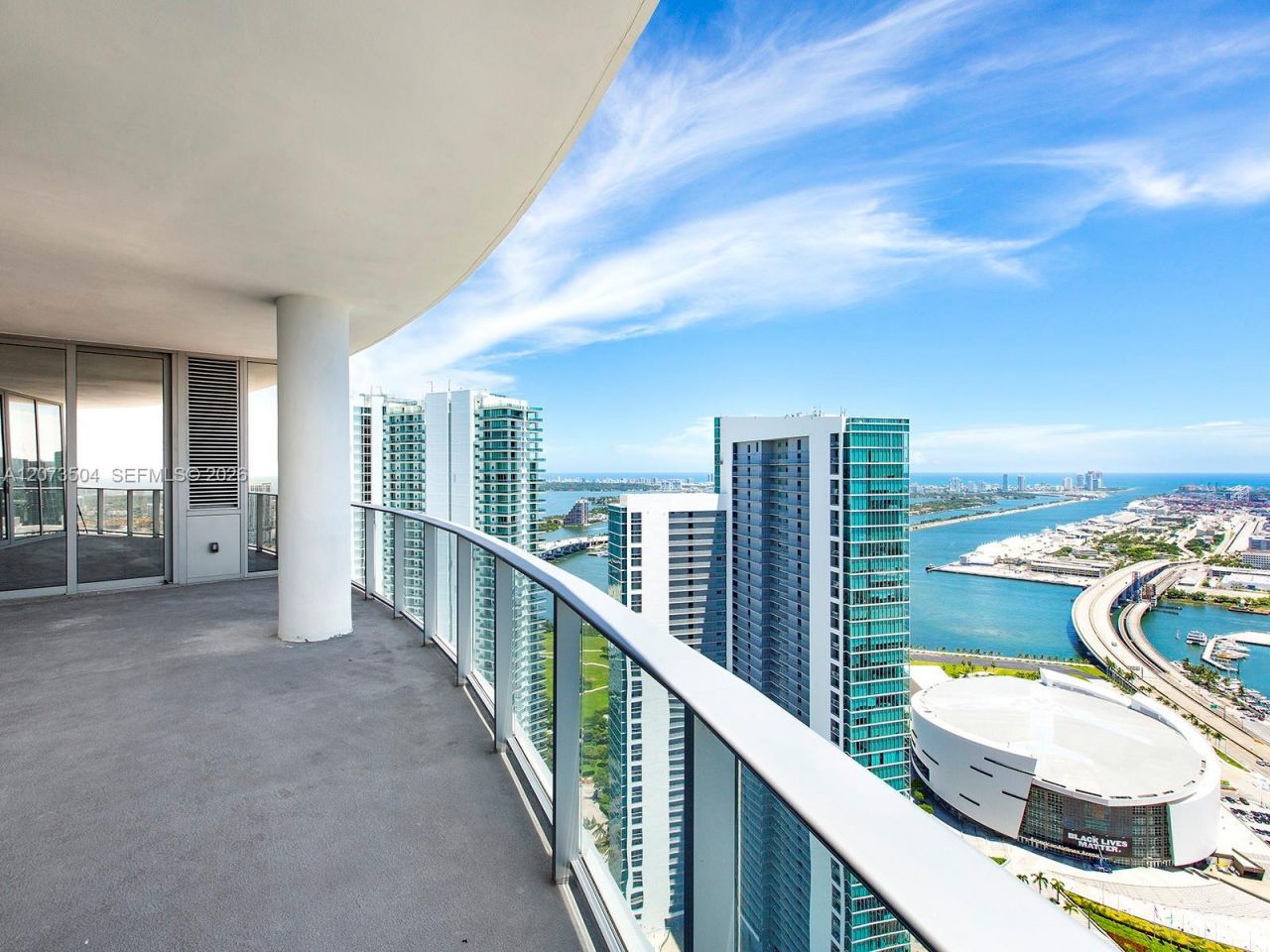 851 NE 1st Ave , Unit PH5011, Miami, FL 33132 Photo