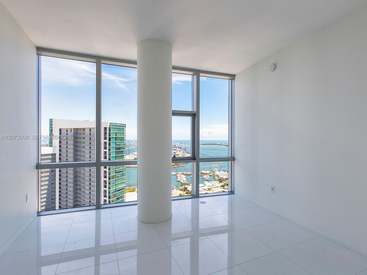 851 NE 1st Ave , Unit PH5011, Miami, FL 33132 Photo