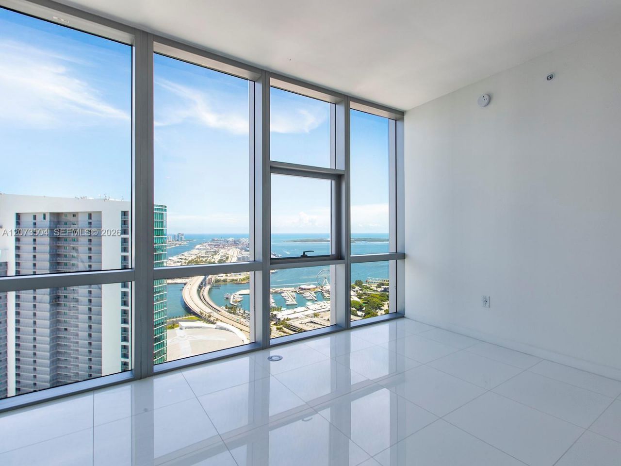 851 NE 1st Ave , Unit PH5011, Miami, FL 33132 Photo